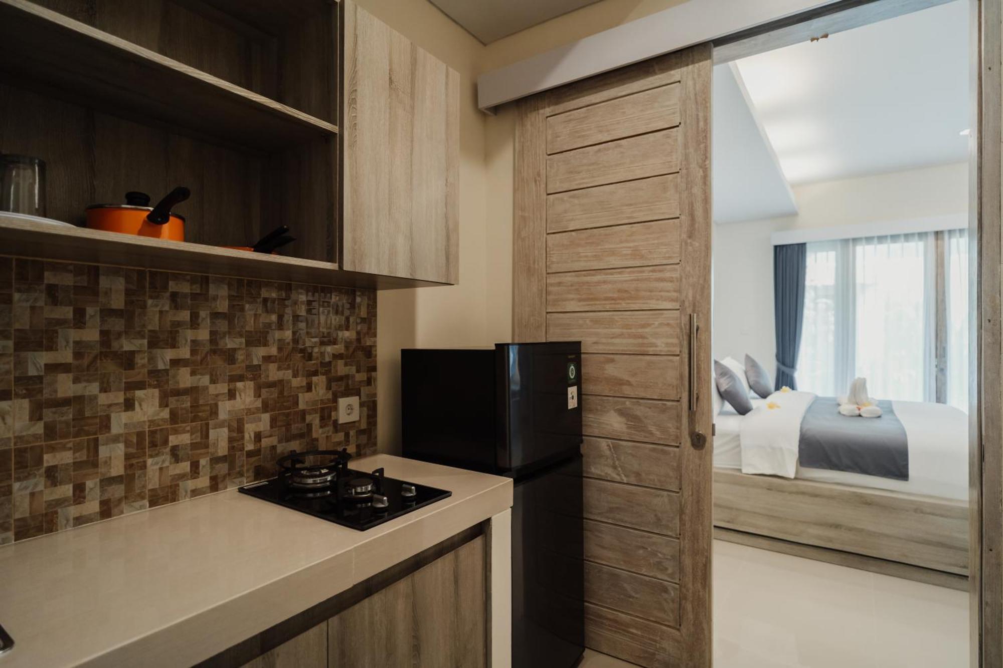 Отель D'Leafy Seminyak Экстерьер фото